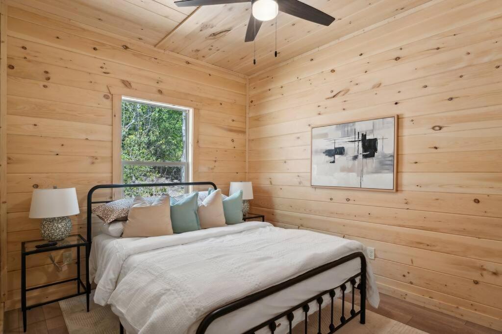 Villa Baby Bear Den à Gatlinburg Extérieur photo
