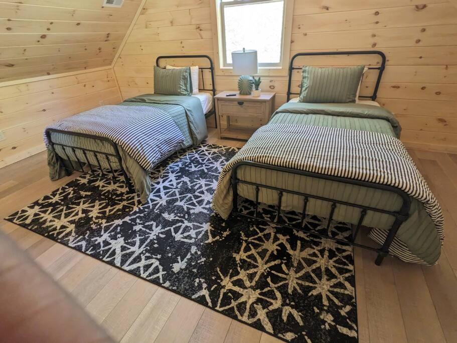 Villa Baby Bear Den à Gatlinburg Extérieur photo